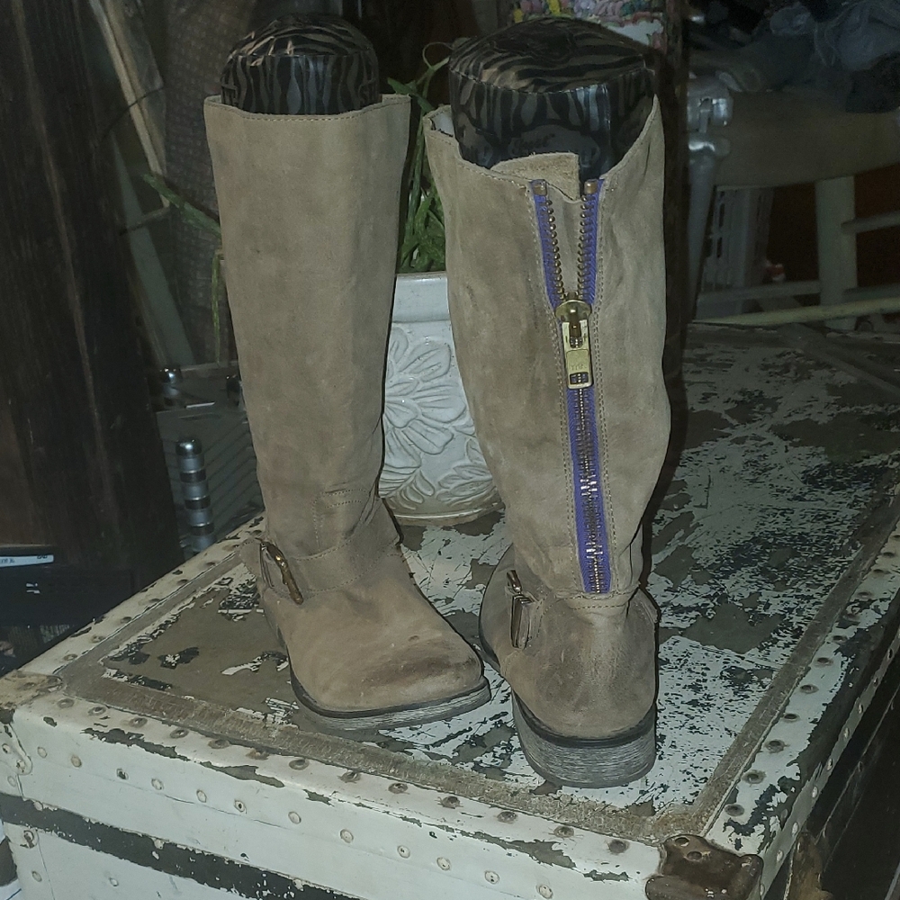 Stylish Tan Knee-High Boots